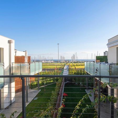 Appartement H11 Luxury 9A - Porto - Piscina - Jacuzzi à Santo Stefano al Mare Extérieur photo