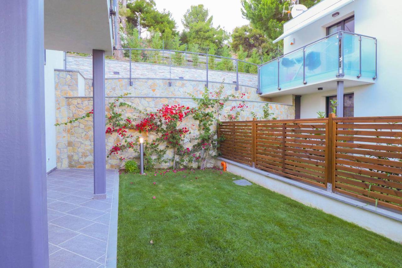 Appartement H11 Luxury 9A - Porto - Piscina - Jacuzzi à Santo Stefano al Mare Extérieur photo